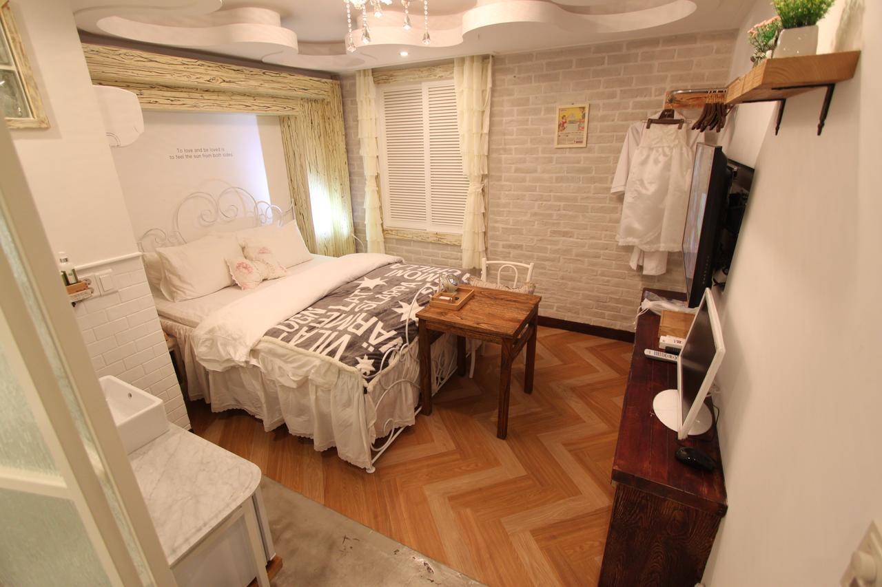 February Hotel Hwanggeum Tegu Kültér fotó